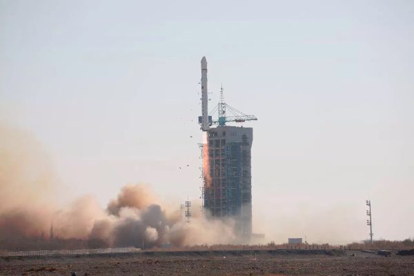 CHINA LAUNCHES EARTH-OBSERVING SATELLITE ON LONG MARCH 2D ROCKET