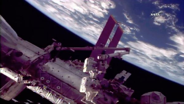 SPACEWALKING ASTRONAUTS SHRUG OFF GLITCH DURING REPAIR JOB ON SPACE STATION