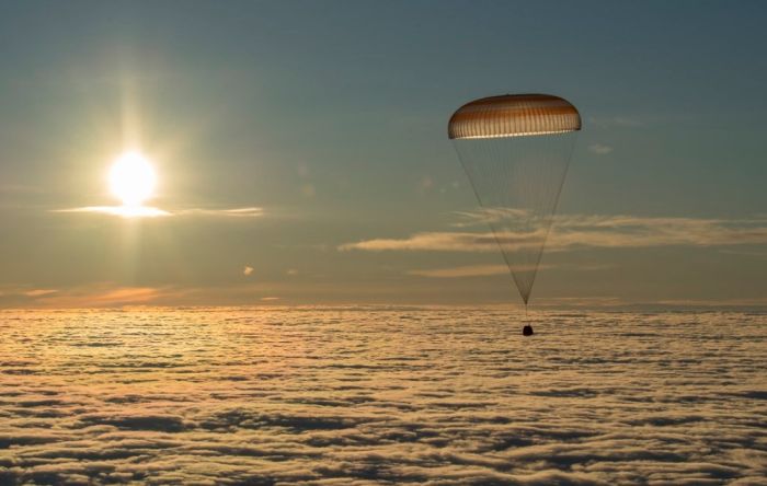 SOYUZ MS-06 RETURNS THREE ISS CREW MEMBERS TO EARTH