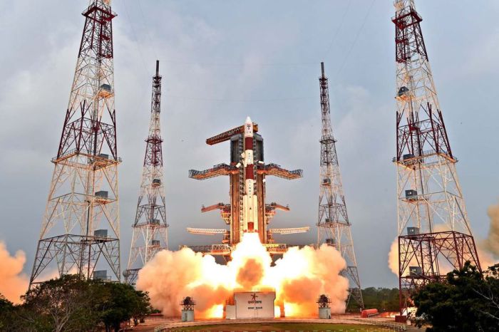 THE FCC SAYS A SPACE STARTUP LAUNCHED FOUR TINY SATELLITES INTO ORBIT WITHOUT PERMISSION