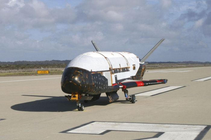 STAR WARS? PRESIDENT TRUMP PROPOSES MILITARY SPACE FORCE