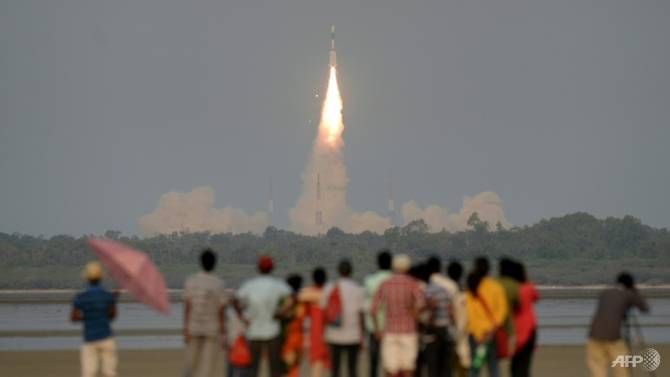 INDIAN SCIENTISTS LOSE CONTACT WITH SATELLITE