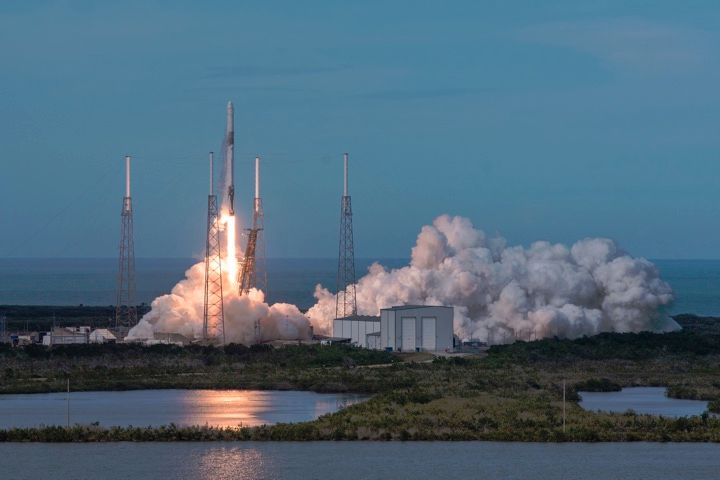 SPACEX SUPPLY SHIP DEPARTS CAPE CANAVERAL FOR SPACE STATION