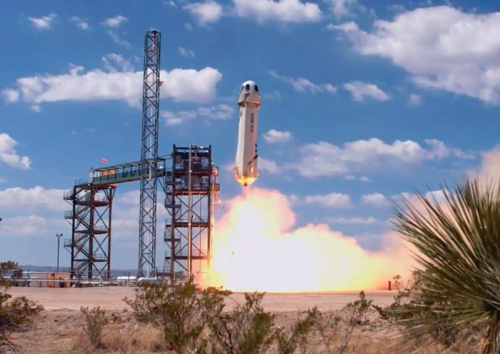 SUBORBITAL TEST FLIGHT MOVES BLUE ORIGIN CLOSER TO LAUNCHING PEOPLE
