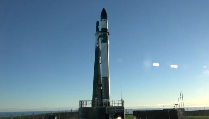 GROUND ANTENNA PROBLEM SCRUBS ROCKET LAB’S FIRST COMMERCIAL LAUNCH
