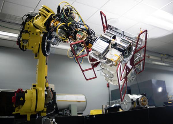 SMALL SATELLITE CONSTELLATION AIMS TO GIVE GROUND TROOPS SITUATIONAL AWARENESS AT AFFORDABLE PRICE