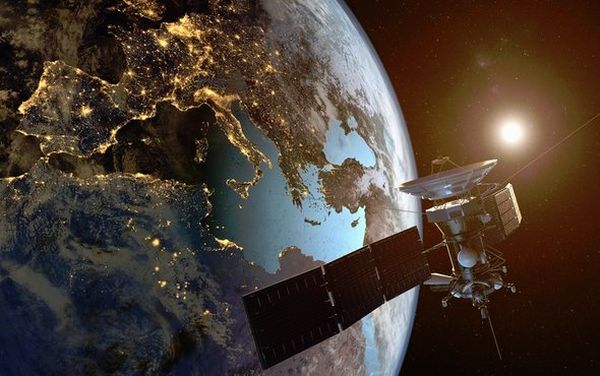 HUH? CARBON DIOXIDE EMISSIONS RAISE RISK OF SATELLITE COLLISIONS