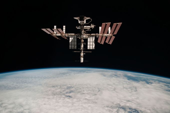HOW MANY SPACE STATIONS DOES THIS PLANET NEED?