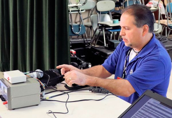 SUCCESSFUL HAM RADIO CONTACT BETWEEN STUDENTS AND SPACE STATION EXCITES AND INSPIRES