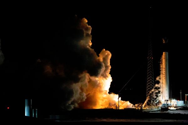 SPACEX FIRES ROCKET FOR COMMERCIAL CREW TEST FLIGHT