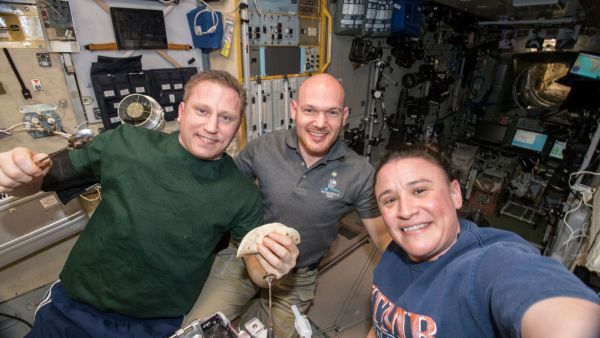 THANKSGIVING IN ORBIT: HOW ASTRONAUTS ON THE INTERNATIONAL SPACE STATION SPEND THE HOLIDAY