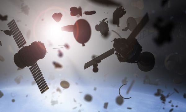 HERE ARE THE ODDS THAT ONE OF SPACEX’S INTERNET SATELLITES WILL HIT SOMEONE