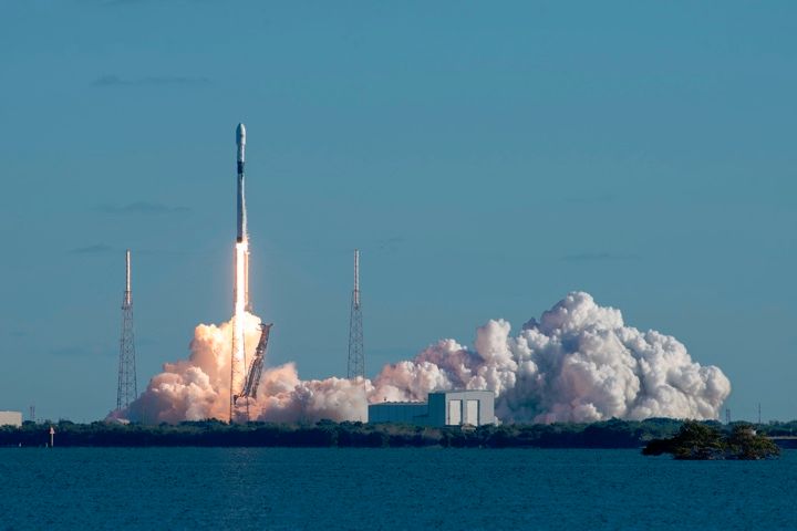 SPACEX CLOSES OUT YEAR WITH SUCCESSFUL GPS SATELLITE LAUNCH