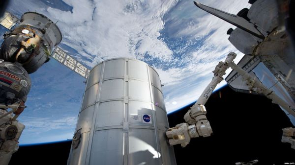RUSSIAN-U.S. SPACE COOPERATION FALLS BACK TO EARTH