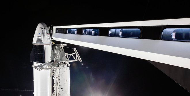 BEHOLD! SPACEX'S 1ST CREW DRAGON SPACESHIP IS ON THE LAUNCHPAD