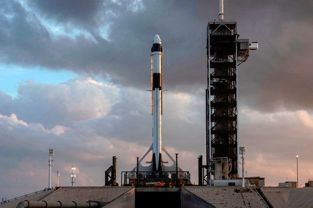 SPACEX, NASA PUSH 1ST CREW DRAGON TEST FLIGHT TO FEBRUARY