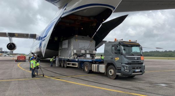 FIRST UP SATCOM | FIRST ONEWEB SATELLITES SHIPPED FOR LAUNCH
