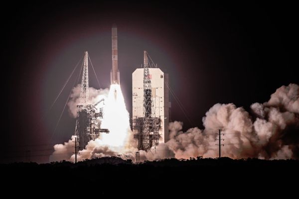 US AIR FORCE LAUNCHES ADVANCED MILITARY COMMUNICATION SATELLITE