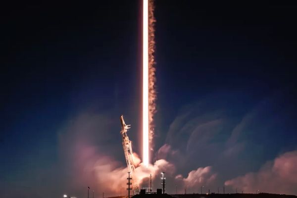 FCC APPROVES SPACEX’S PLANS TO FLY INTERNET-BEAMING SATELLITES IN A LOWER ORBIT
