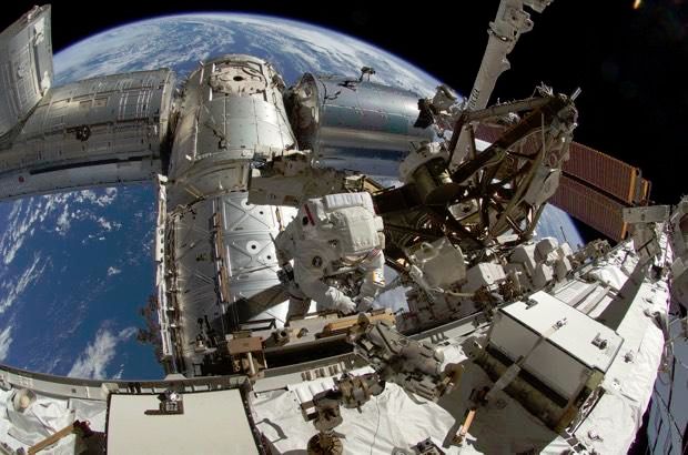 SPACE STATION POWER GLITCH COULD DELAY SPACEX LAUNCH PLANS