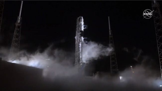 SPACEX DRAGON LAUNCHES NASA CARGO TO SPACE STATION, ACES PREDAWN ROCKET LANDING