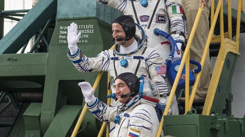 CLIMATE CHANGE VISIBLE FROM SPACE STATION