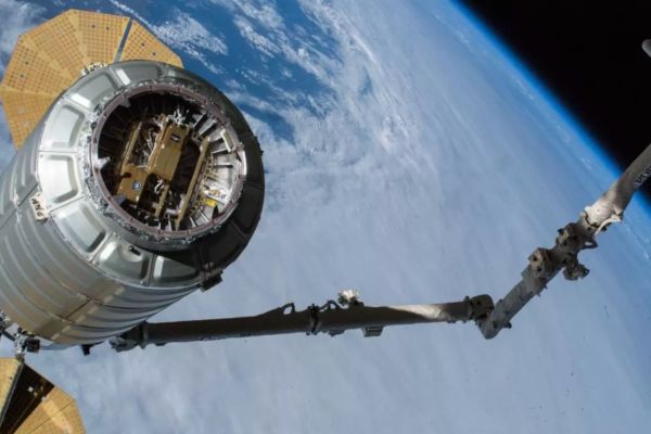 SPACE STARTUP AIMS TO LAUNCH THOUSANDS OF SATELLITE ‘CELL TOWERS’ THAT CONNECT TO THE AVERAGE PHONE