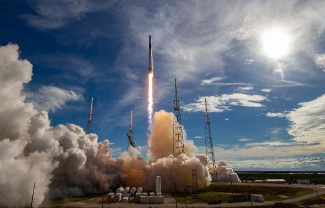 INTERNET STARTUP ASTRANIS SELECTS SPACEX TO LAUNCH ITS FIRST COMMERCIAL SATELLITE