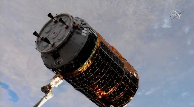 UNPILOTED JAPANESE CARGO SHIP DELIVERS FRESH BATTERIES AND MORE TO SPACE STATION