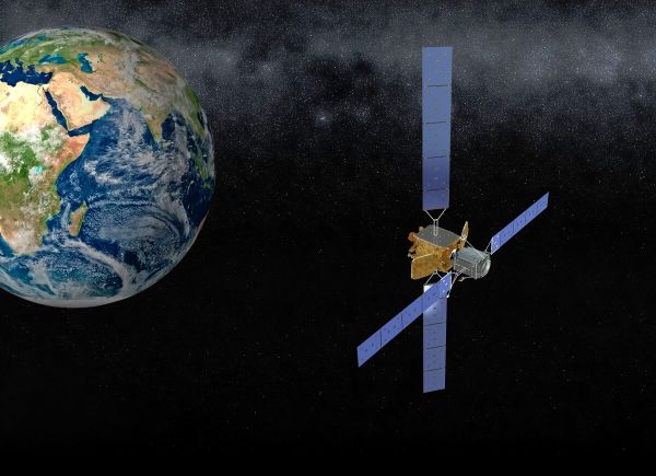 THE PENTAGON WANTS TO EXTEND THE LIFE OF SATELLITES AND REFUEL ON ORBIT