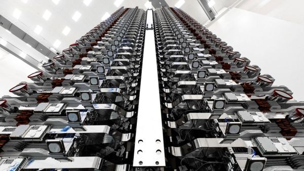 SPACEX PREPARES FOR FIRST OF MANY STARLINK LAUNCHES IN 2020
