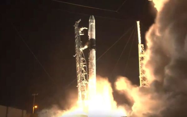 SPACEX LAUNCHES CARGO TOWARD SPACE STATION, ACES 50TH ROCKET LANDING
