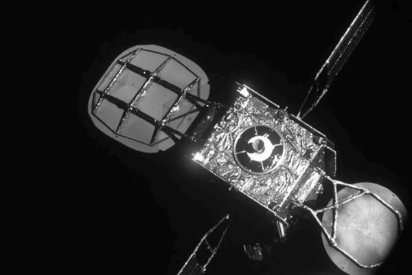 AN OLD SATELLITE GETS A NEW LEASE ON LIFE, THANKS TO THE HELP OF A SERVICING SATELLITE