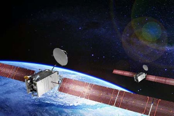 SES SELECTS TWO US FIRMS TO BUILD FOUR NEW SATELLITES