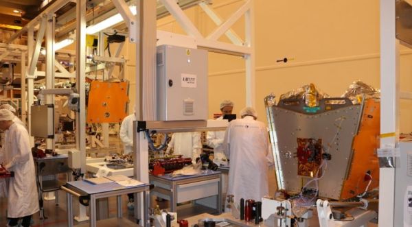 BANKRUPTCY COURT FREES PAYMENT TO ONEWEB SATELLITES TO RESTART SATELLITE MANUFACTURING