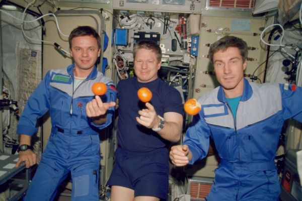 THE INTERNATIONAL SPACE STATION'S 1ST CREW RECALLS A HALLOWEEN LAUNCH 20 YEARS AGO