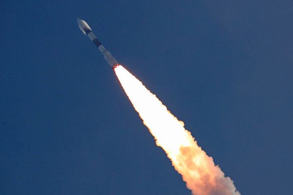 PSLV DELIVERS INDIAN COMMUNICATIONS SATELLITE INTO ORBIT