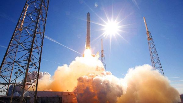 SPACEX RINGS IN THE NEW YEAR WITH A $150 MILLION SATELLITE LAUNCH CONTRACT