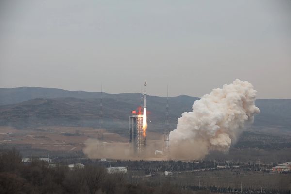 CHINA LOFTS THREE MILITARY YAOGAN SATELLITES IN CHANG ZHENG 4C LAUNCH