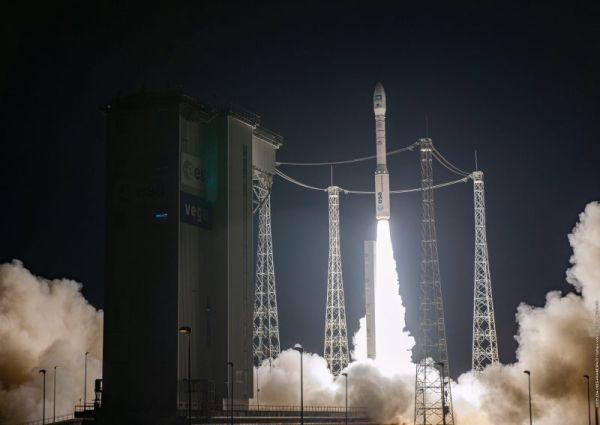 ARIANESPACE LAUNCHES AIRBUS PLéIADES NEO SATELLITE IN VEGA LAUNCH