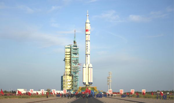 Long March 2F rocket rolls out to launch pad for China’s next human spaceflight