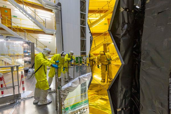 LAUNCH OF WEBB TELESCOPE DELAYED TO CHRISTMAS MORNING