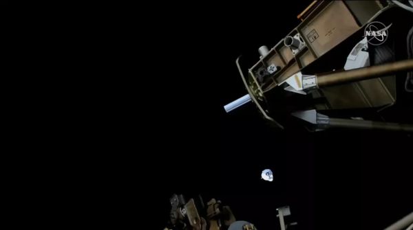 SPACEX DRAGON CARGO SHIP DELIVERS CHRISTMAS PRESENTS (AND SUPPLIES) TO SPACE STATION