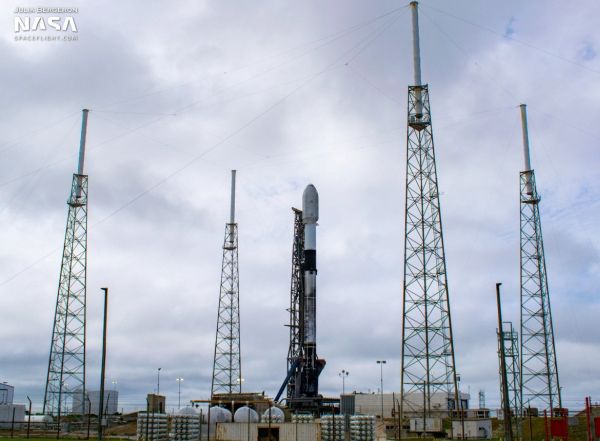 FALCON 9 LAUNCH WITH ITALIAN CSG-2 EARTH OBSERVATION SATELLITE MOVED TO SUNDAY
