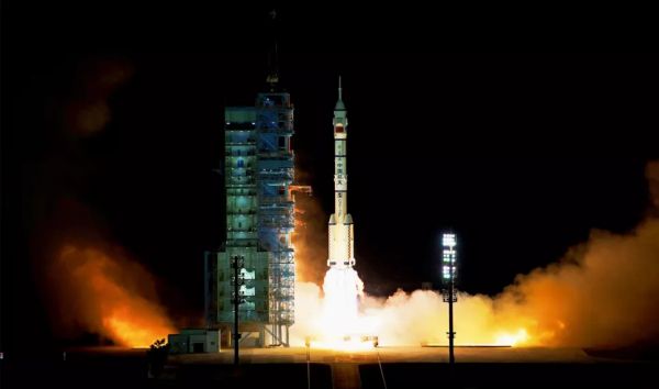 CHINA WANTS ITS NEW ROCKET FOR ASTRONAUT LAUNCHES TO BE REUSABLE