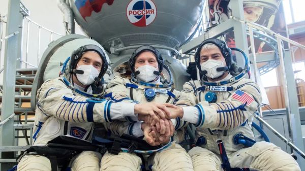 NASA CONFIRMS U.S. ASTRONAUT WILL RETURN WITH COSMONAUTS ON RUSSIAN SPACECRAFT LATER THIS MONTH