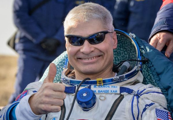 NASA ASTRONAUT BACK ON EARTH AFTER RECORD-SETTING FLIGHT