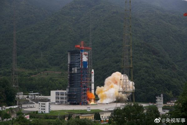 CHANG ZHENG 2C LAUNCHES GEESAT AUTONOMOUS DRIVING NAVIGATION SATELLITES