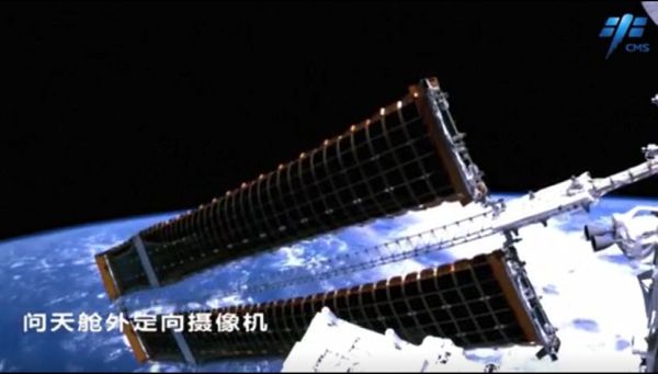 SEE THE HUGE SOLAR WINGS OF CHINA'S SPACE STATION IN MOTION ABOVE EARTH