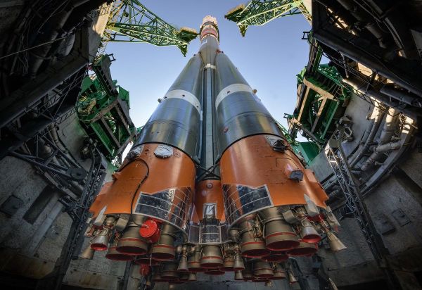 SOYUZ ROCKET ROLLS OUT FOR LAUNCH OF RUSSIAN-AMERICAN CREW TO SPACE STATION 